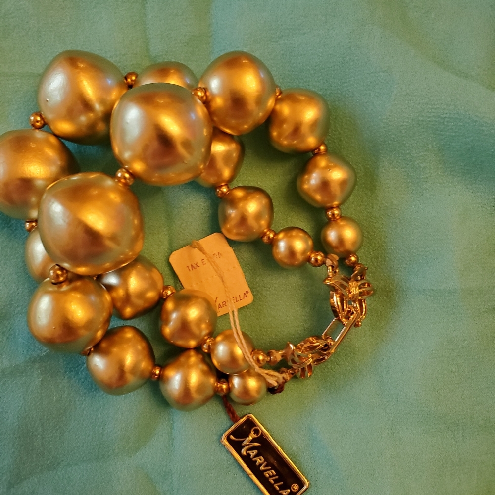 Marvella Faux Gold pearl Braclet - Picture 3 of 8